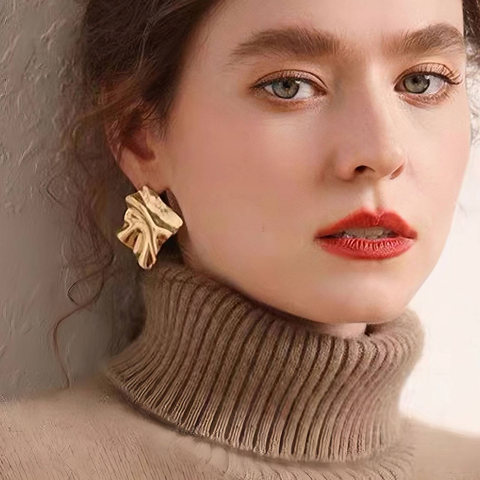 Crinkle Gold Stud Earrings