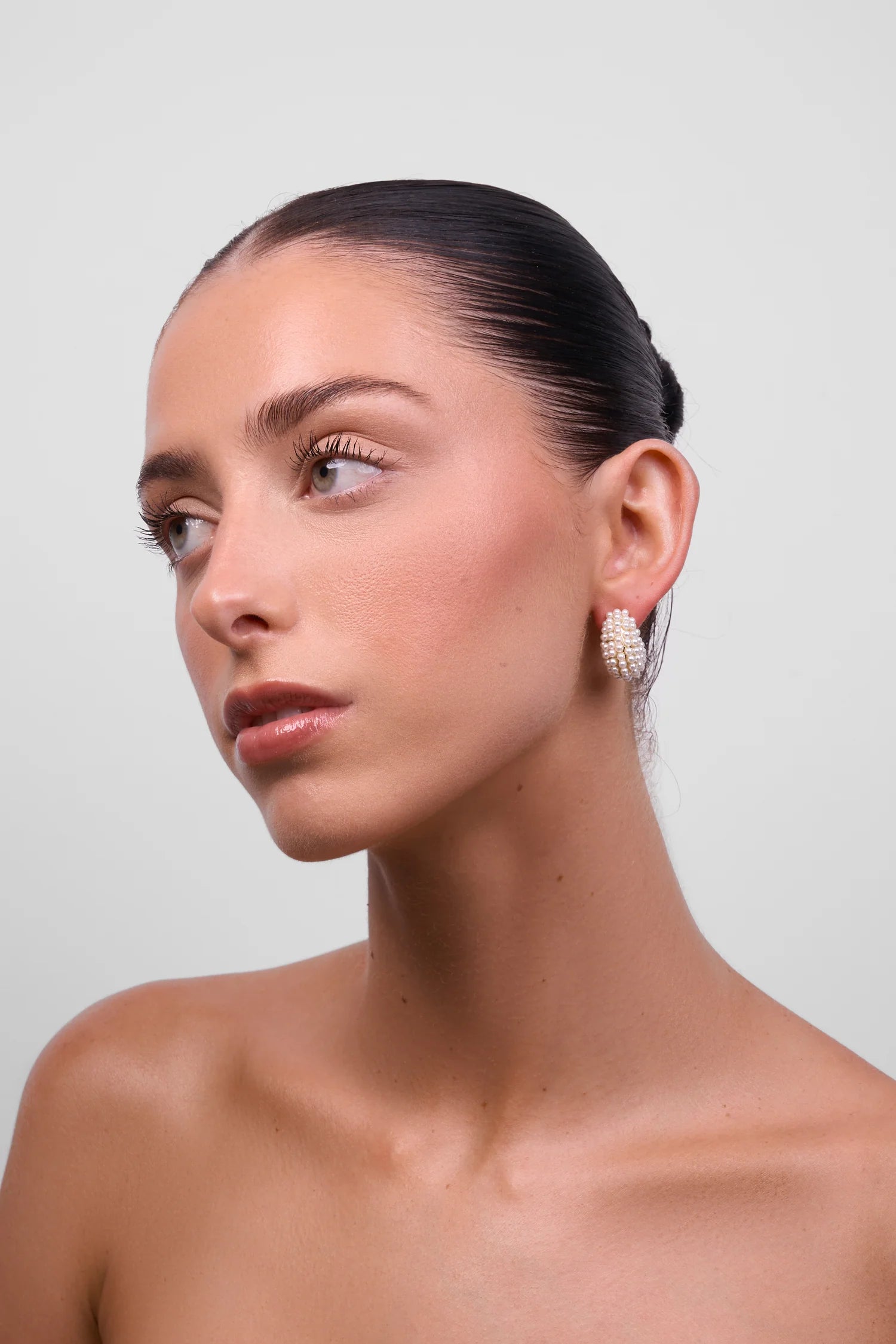 Nessa Gold Pearl Earring