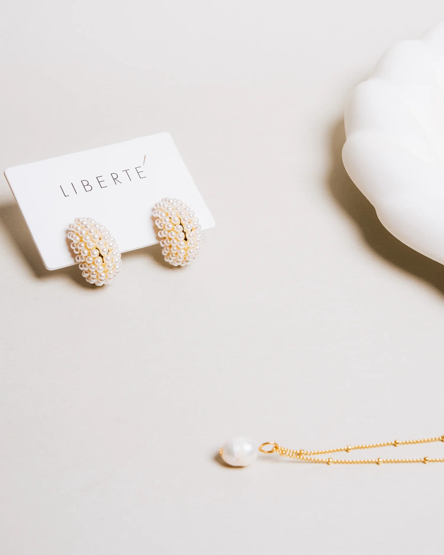 Nessa Gold Pearl Earring