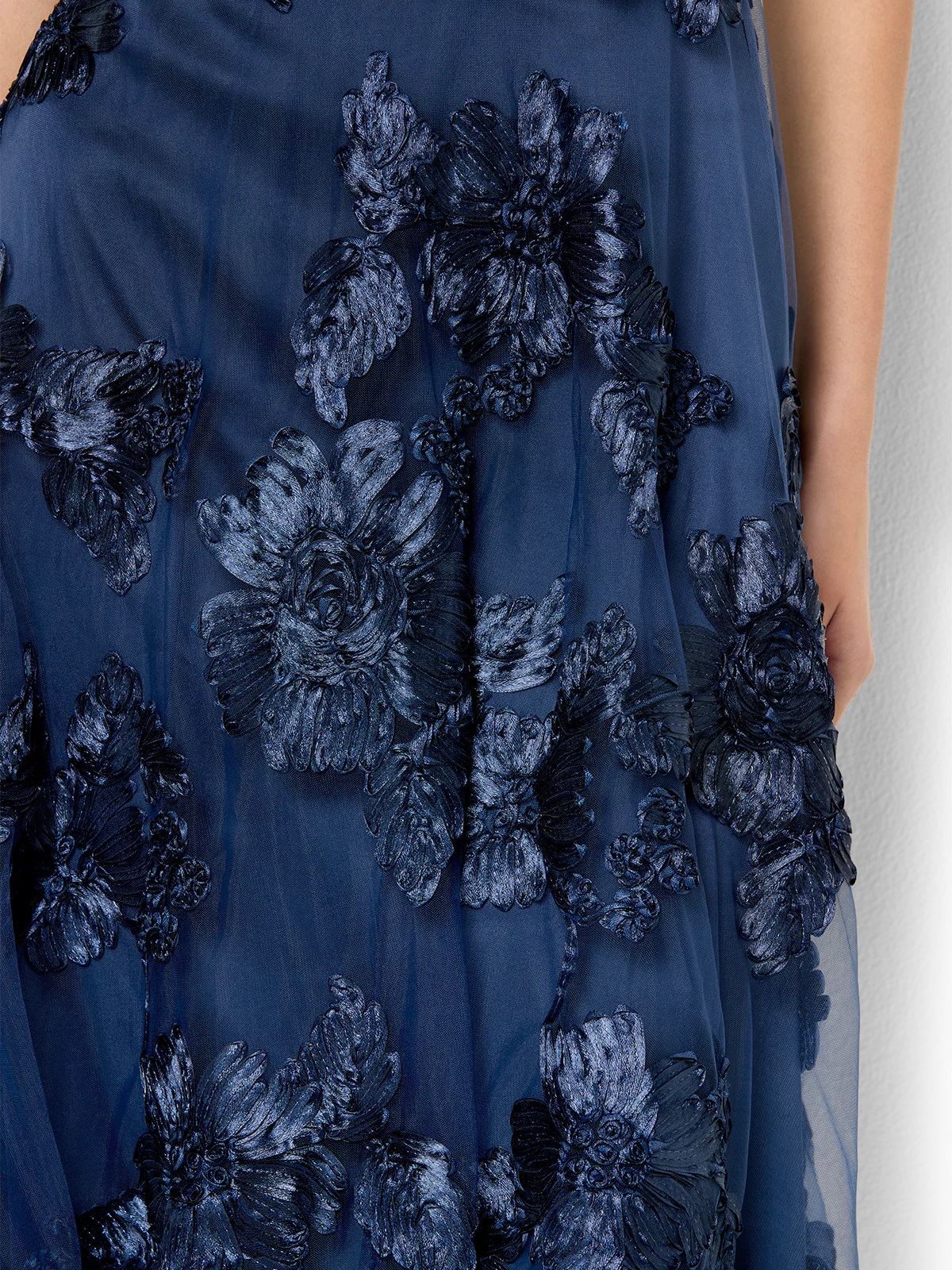 Isha Ribbon Lace Midi Dress